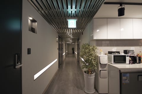 Check-in/check-out kiosk