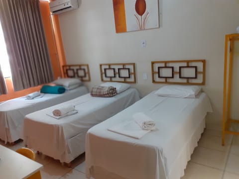 Minibar, free WiFi, bed sheets