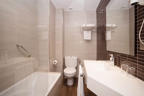 Free toiletries, hair dryer, towels