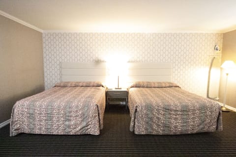 Standard Room, 2 Queen Beds | Desk, soundproofing, free WiFi, bed sheets