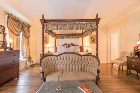 Room, Private Bathroom (The Clara Room) | Premium bedding, down comforters, individually decorated