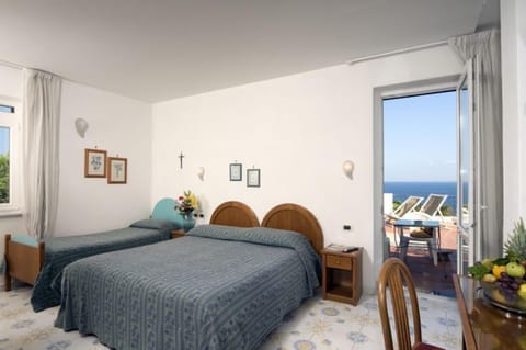 In-room safe, desk, cribs/infant beds, bed sheets