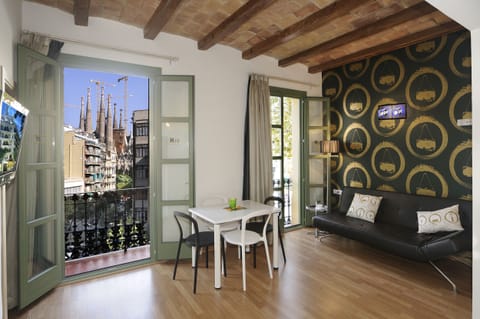 Junior Suite | Living area | Flat-screen TV