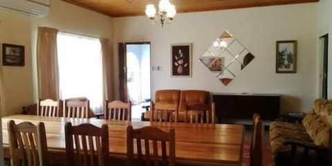 Family House | In-room dining