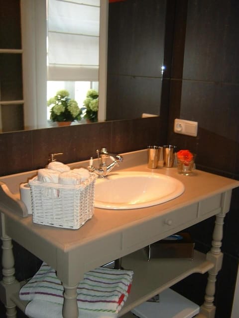 Free toiletries, hair dryer, towels, soap