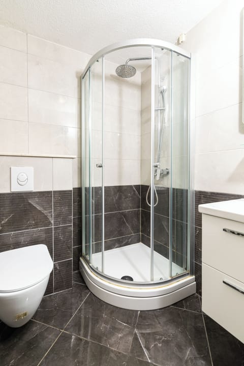 Family Room, Balcony, Sea View | Bathroom | Free toiletries, hair dryer, towels