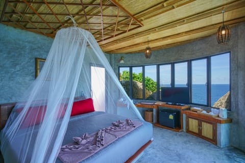 Eagle's Nest Pool Villa | 1 bedroom, minibar, in-room safe, individually decorated