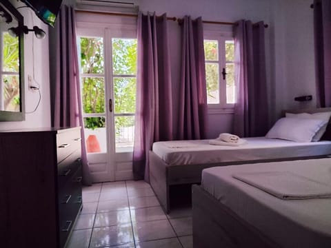 Laptop workspace, soundproofing