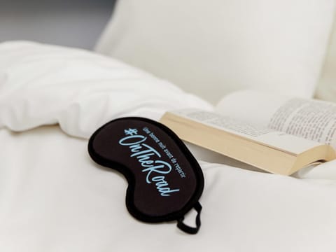 Room, 1 Double Bed, Private Bathroom (Cabrio) | Desk, free WiFi, bed sheets