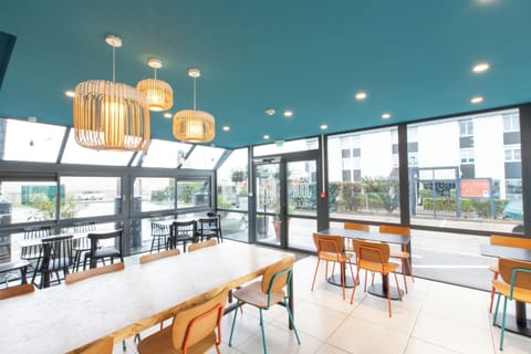Daily buffet breakfast (EUR 9.90 per person)