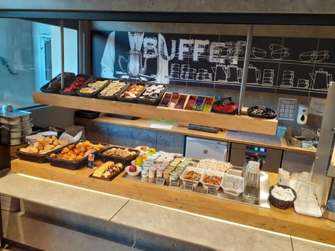 Daily buffet breakfast for a fee