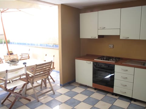 Superior Suite, 2 Bedrooms | In-room dining