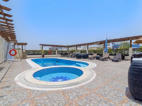 Outdoor pool, sun loungers