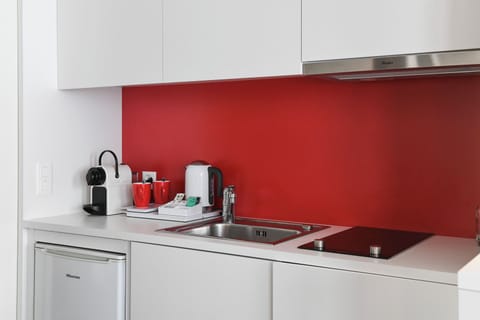 Deluxe Double Room, Kitchenette (terrace) | Private kitchen | Coffee/tea maker, electric kettle