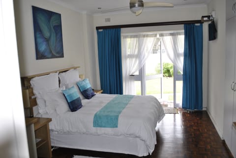 Residence 3 Cotswold Standard, Queen Bed, Shower, Ground Floor | In-room safe, individually decorated, individually furnished, desk