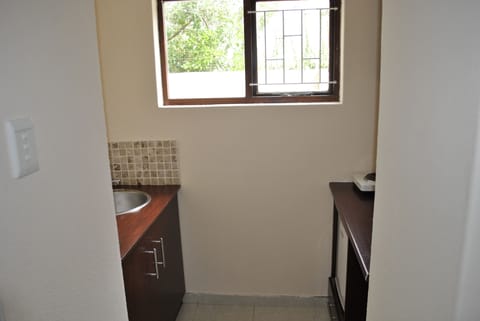 Residence 4 Cotswold Standard, Queen bed, Kitchenette, Ground floor, Patio | Private kitchenette | Fridge, coffee/tea maker