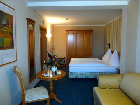 Double Room, Balcony | In-room safe, free WiFi