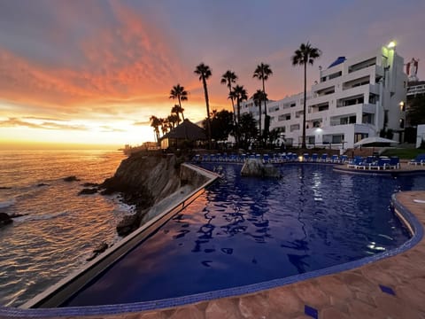 2 outdoor pools, pool umbrellas, sun loungers
