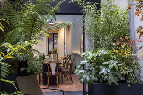 La Loge Verte Suite | Courtyard view
