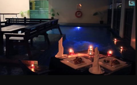 Couples dining