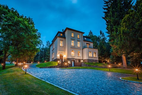 Front of property - evening/night