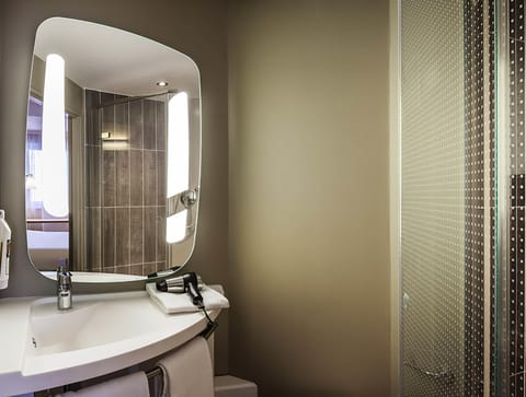 In-room safe, desk, blackout drapes, soundproofing