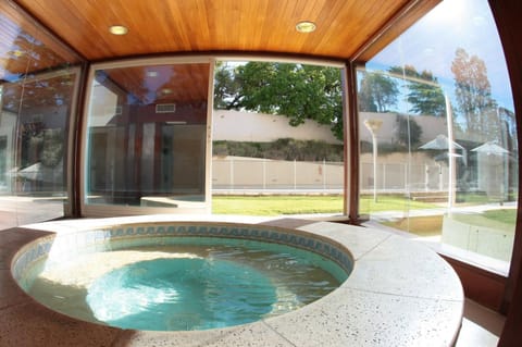 Indoor spa tub