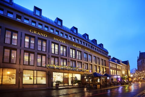 Front of property - evening/night