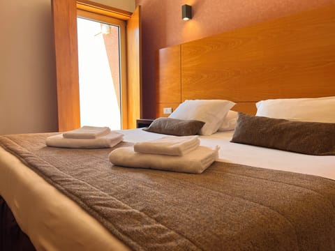 Standard Double Room | Desk, soundproofing, free WiFi, bed sheets