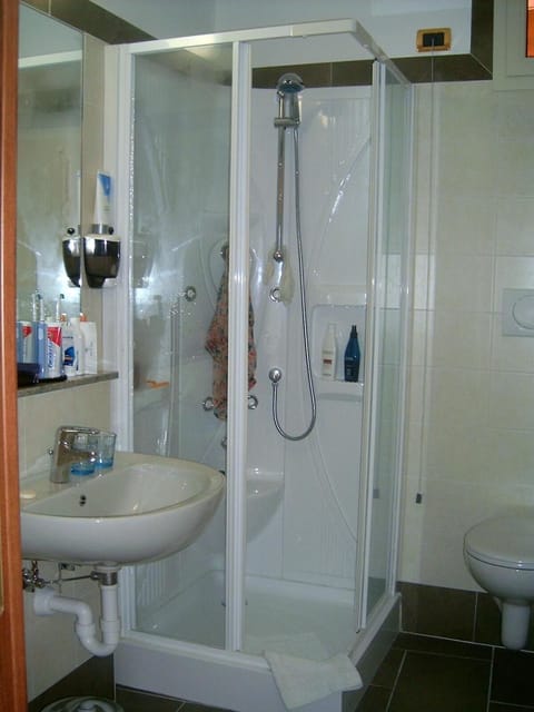 Free toiletries, towels