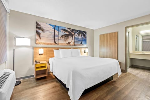 Premium bedding, desk, blackout drapes, iron/ironing board