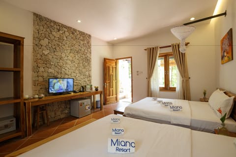 Bungalow Twin, Garden View | Minibar, blackout drapes, soundproofing, free WiFi