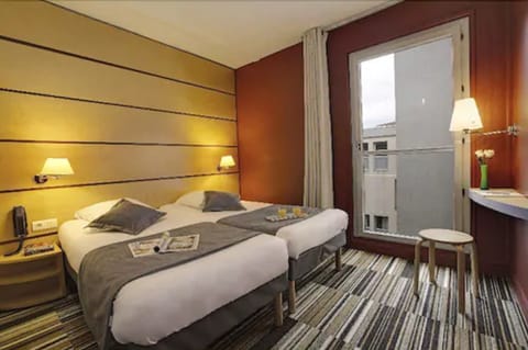 Twin Room | In-room safe, desk, iron/ironing board, free WiFi