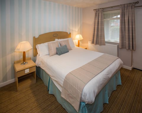 Economy Double Room | Desk, iron/ironing board, free WiFi, bed sheets