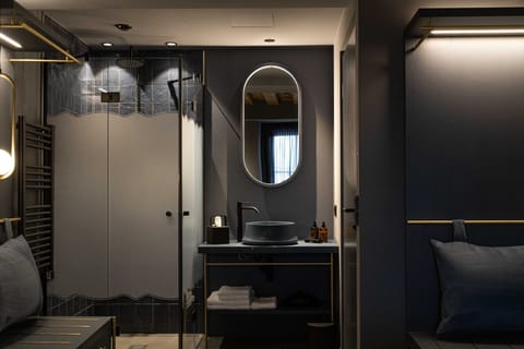 Double Room, Balcony | Bathroom | Eco-friendly toiletries, hair dryer, towels, soap