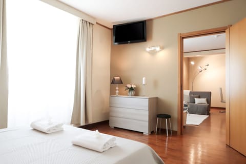 In-room safe, desk, laptop workspace, soundproofing