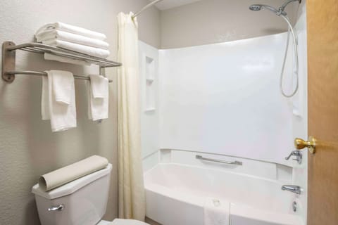 Desk, laptop workspace, iron/ironing board, free WiFi