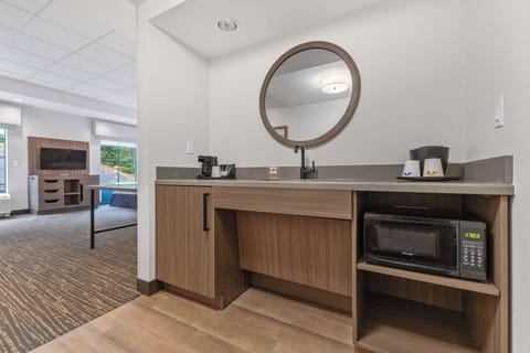 Premium bedding, desk, blackout drapes, iron/ironing board