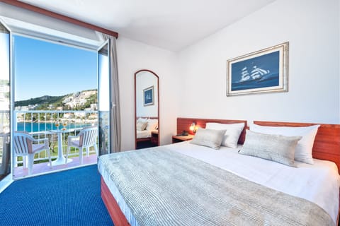 Standard Double or Twin Room, Balcony, Sea View | Desk, free cribs/infant beds, free WiFi, bed sheets