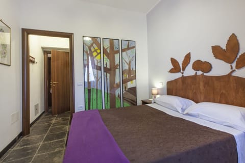 Traditional Double Room, Garden View | Desk, free cribs/infant beds, free WiFi, wheelchair access