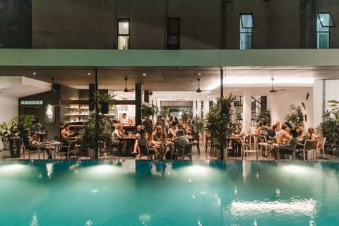 Poolside bar