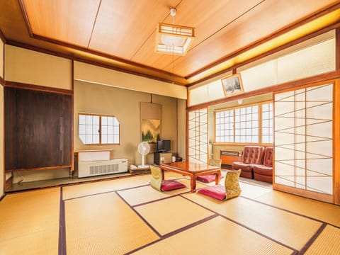 Japanese Style Room, Shared Bathroom with Toilet in room | Free WiFi