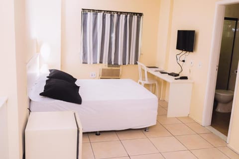 Blackout drapes, free WiFi