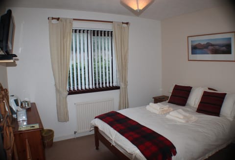 Standard Double Room, Mountain View (Ash) | Hypo-allergenic bedding, in-room safe, blackout drapes, free WiFi