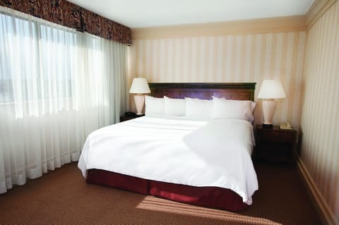 Desk, blackout drapes, iron/ironing board, free WiFi