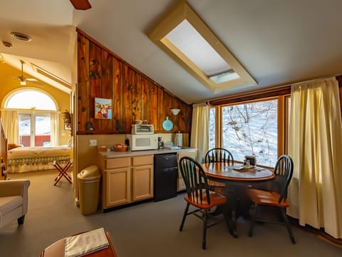 Family Suite, Private Bathroom (Rockwell - No Pets) | 1 bedroom