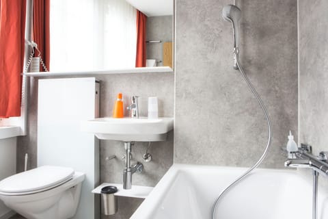 Design Twin Room | Premium bedding, in-room safe, desk, blackout drapes