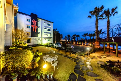 Front of property - evening/night