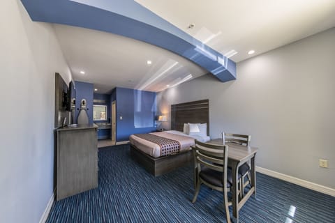 Standard Single Room | Pillowtop beds, desk, laptop workspace, iron/ironing board