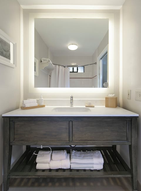 In-room safe, desk, laptop workspace, iron/ironing board